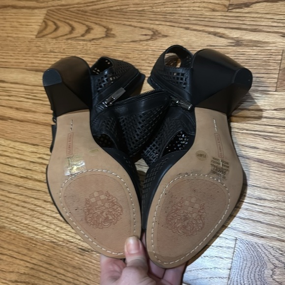 NWOT Vince Camuto open toe heeled sandals 9.5 black - Picture 2 of 3